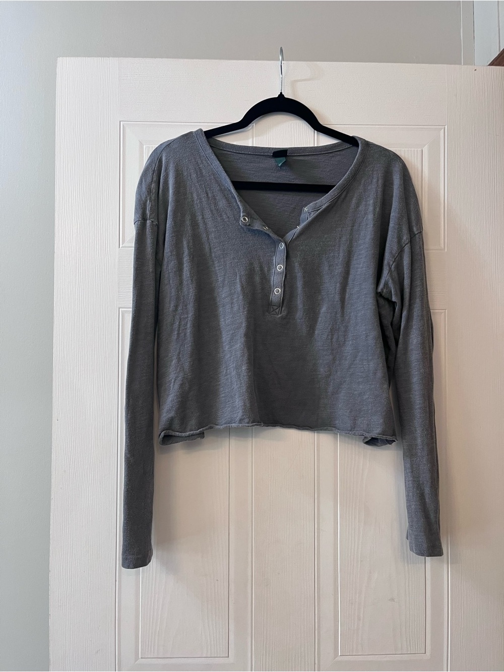 wild fable Gray Cropped Henley Long-Sleeve Top